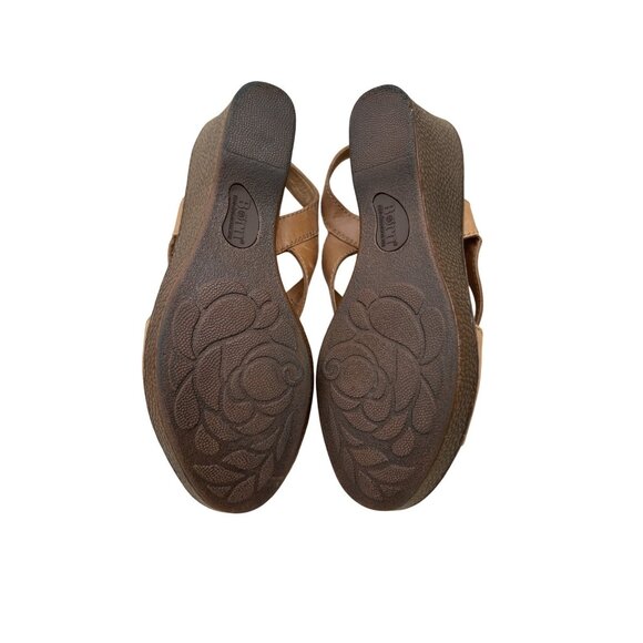 Born Leather Strappy Tan Sandals With Buckle Size 9M Closure & Cushioned Footbed - Picture 7 of 8